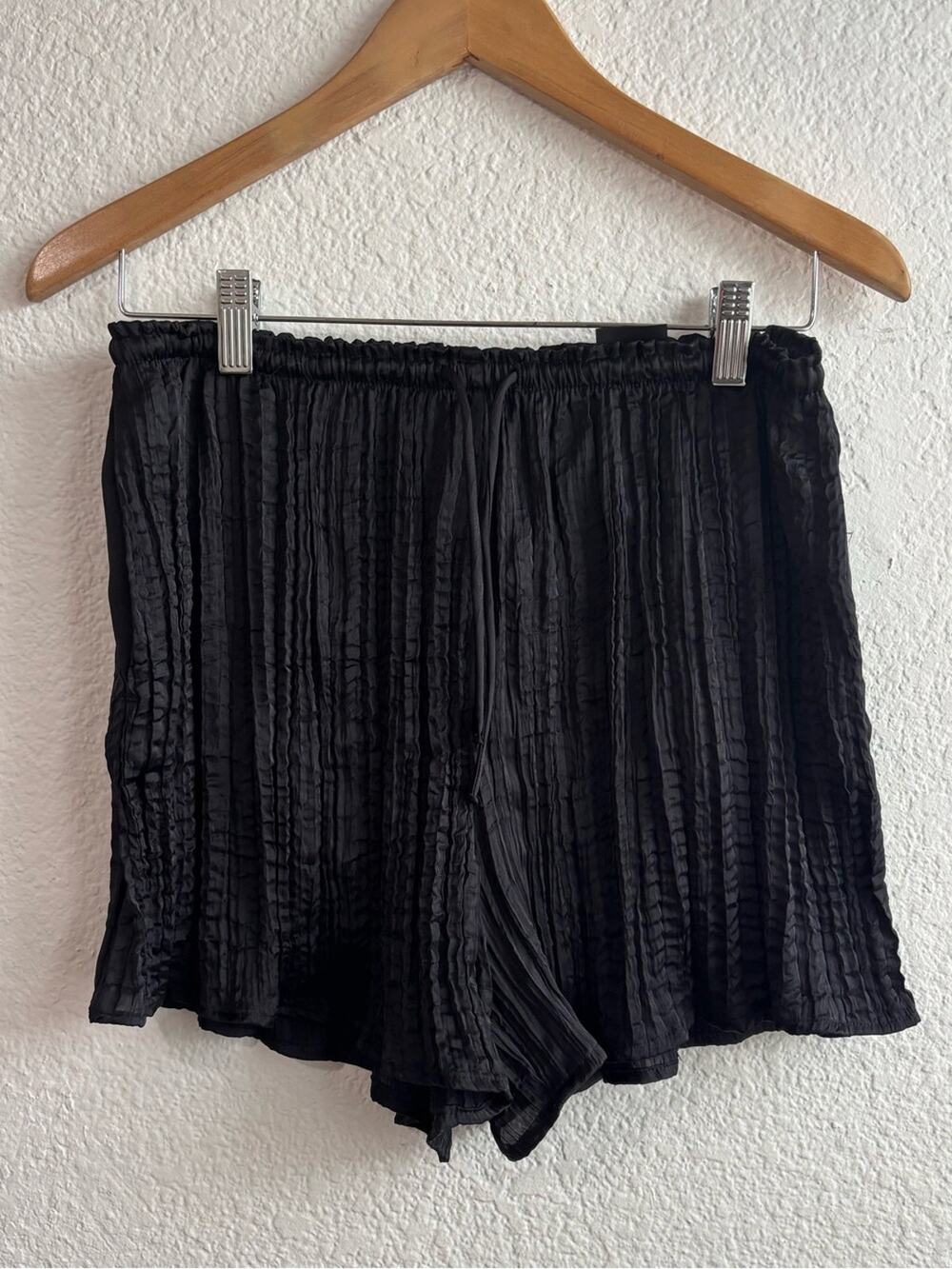 H&M Black Pleated Black Satin Shorts Small